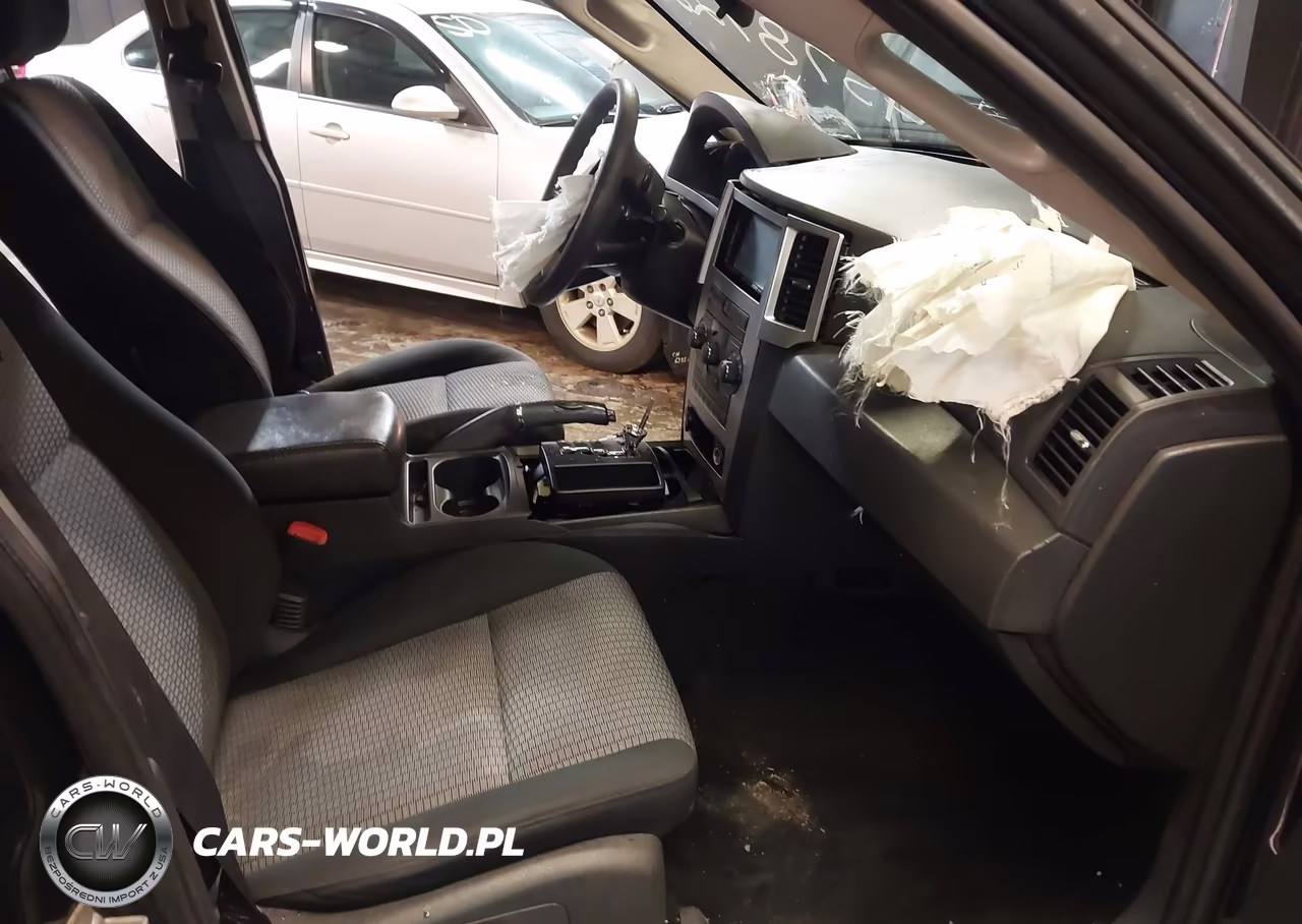 2009 Jeep Grand Cherokee Laredo VIN:1J8GR48KX9C522012 - 5