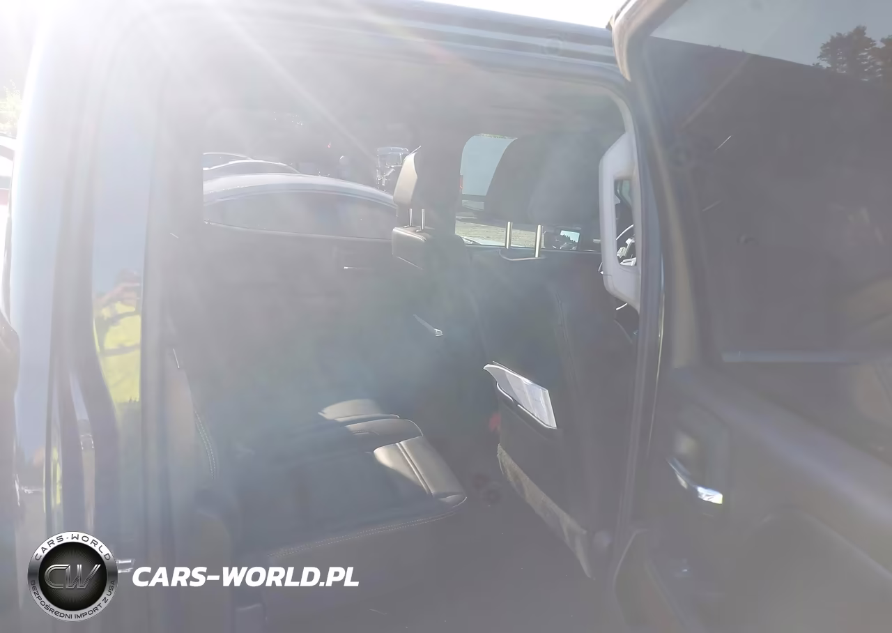 2017 GMC Sierra 2500Hd Denali VIN:1GT12UEG0HF155412 - 8