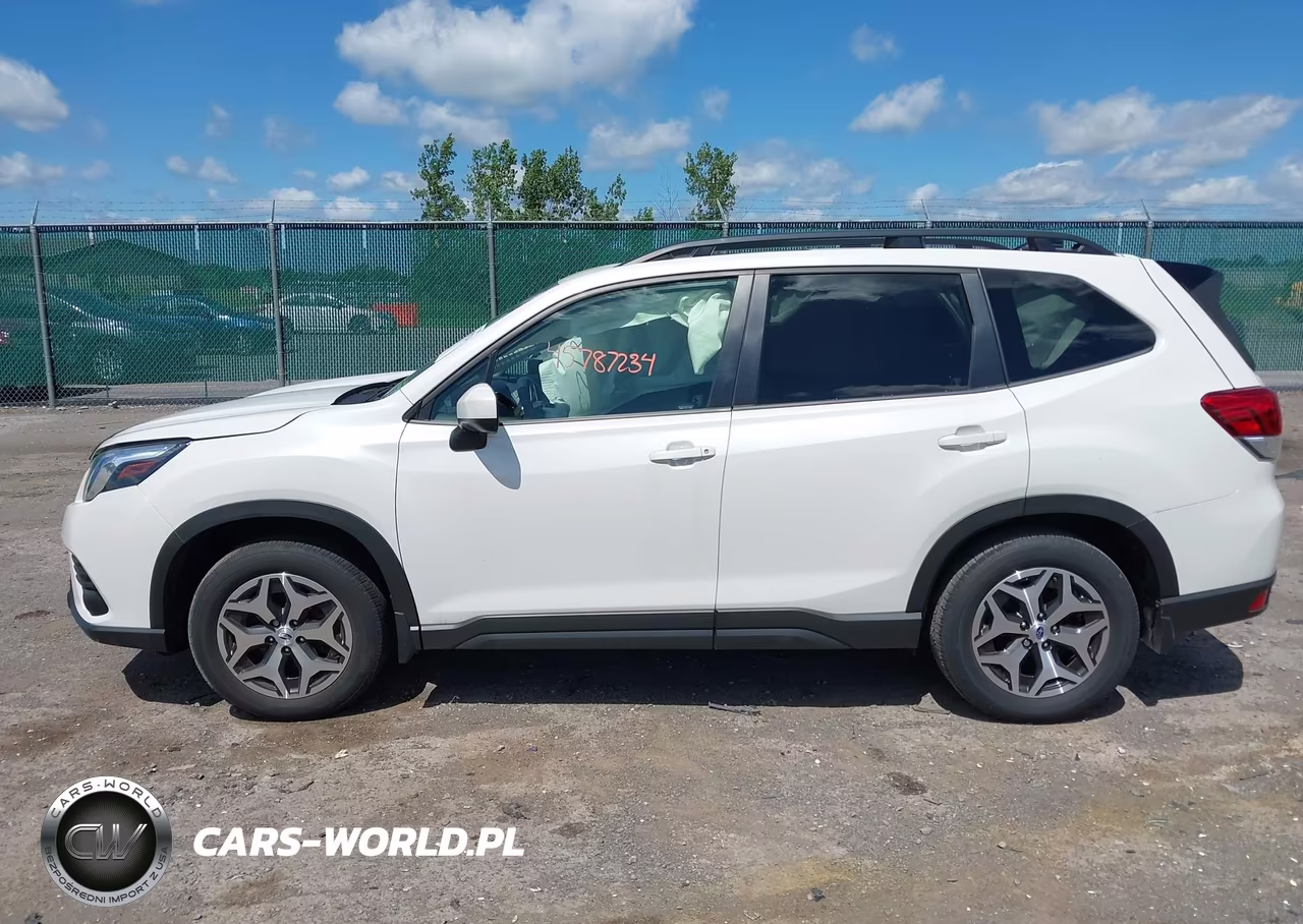 2024 Subaru Forester Premium VIN:JF2SKADCXRH481758 - 14
