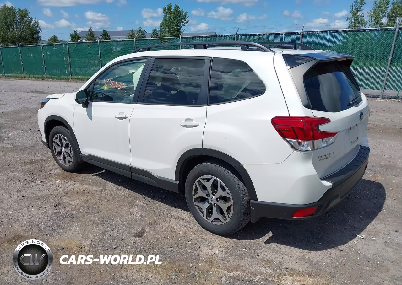 2024 Subaru Forester Premium VIN:JF2SKADCXRH481758 - 3
