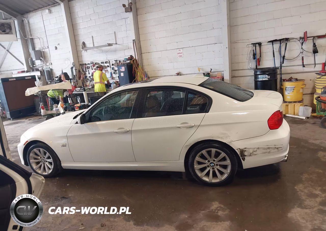2011 BMW 328I xDrive VIN:WBAPK5C52BA995677 - 14