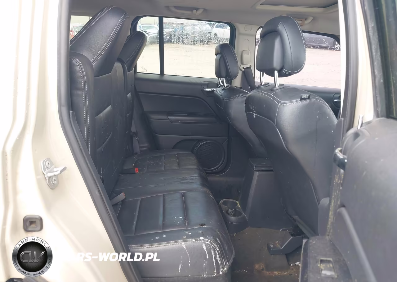 2016 Jeep Patriot High Altitude Edition VIN:1C4NJRFB2GD786449 - 8
