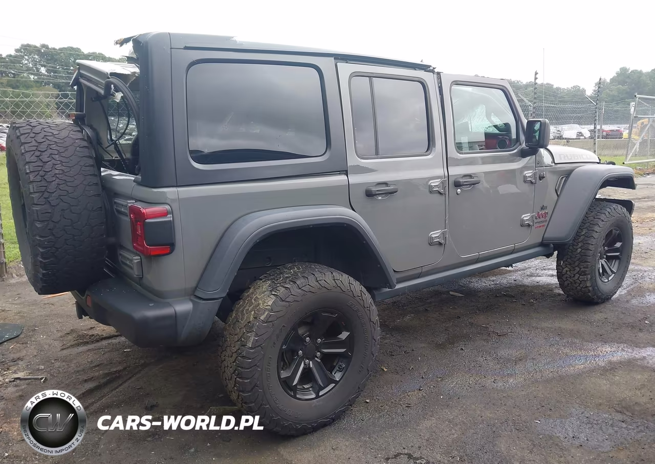 2018 Jeep Wrangler Unlimited Rubicon 4X4 VIN:1C4HJXFN1JW193351 - 4