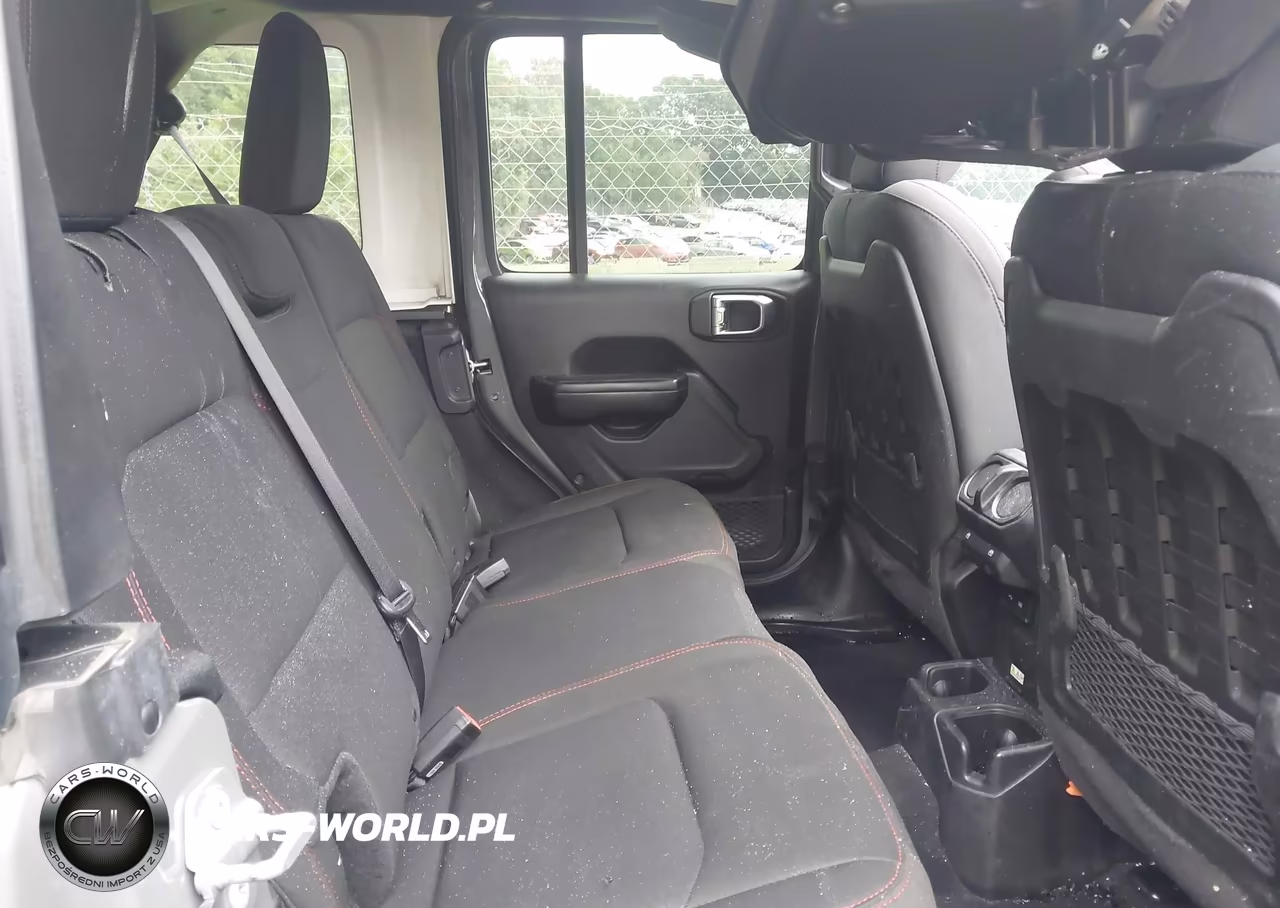 2018 Jeep Wrangler Unlimited Rubicon 4X4 VIN:1C4HJXFN1JW193351 - 8