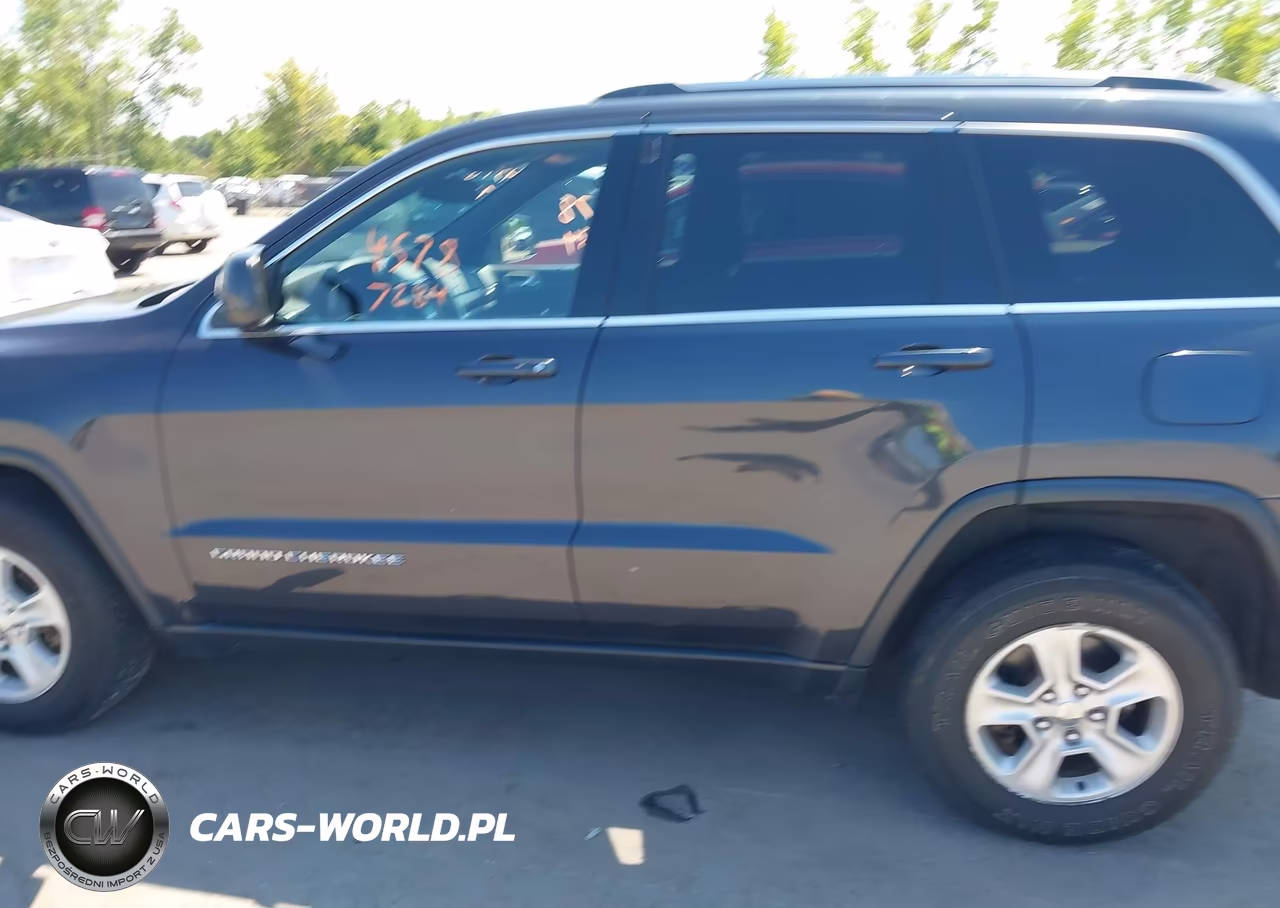 2015 Jeep Grand Cherokee Laredo VIN:1C4RJFAG7FC627238 - 14