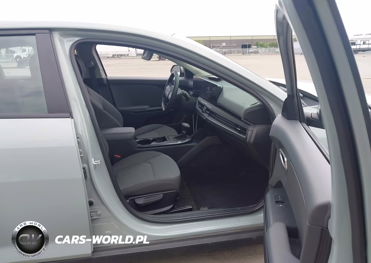 2025 Kia K4 Lxs VIN:3KPFT4DE0SE012285 - 5