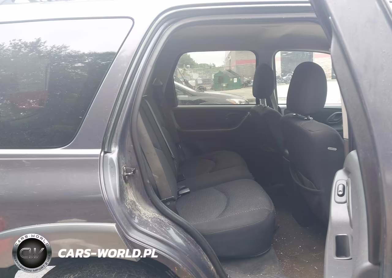 2005 Mazda Tribute S VIN:4F2CZ94135KM37142 - 8