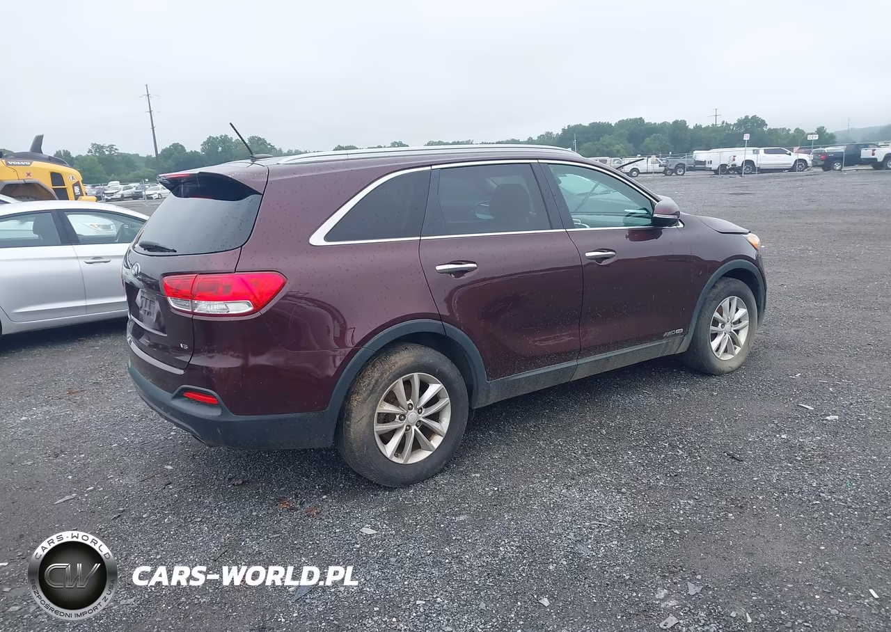 2016 Kia Sorento 3.3L Lx VIN:5XYPGDA51GG173901 - 4