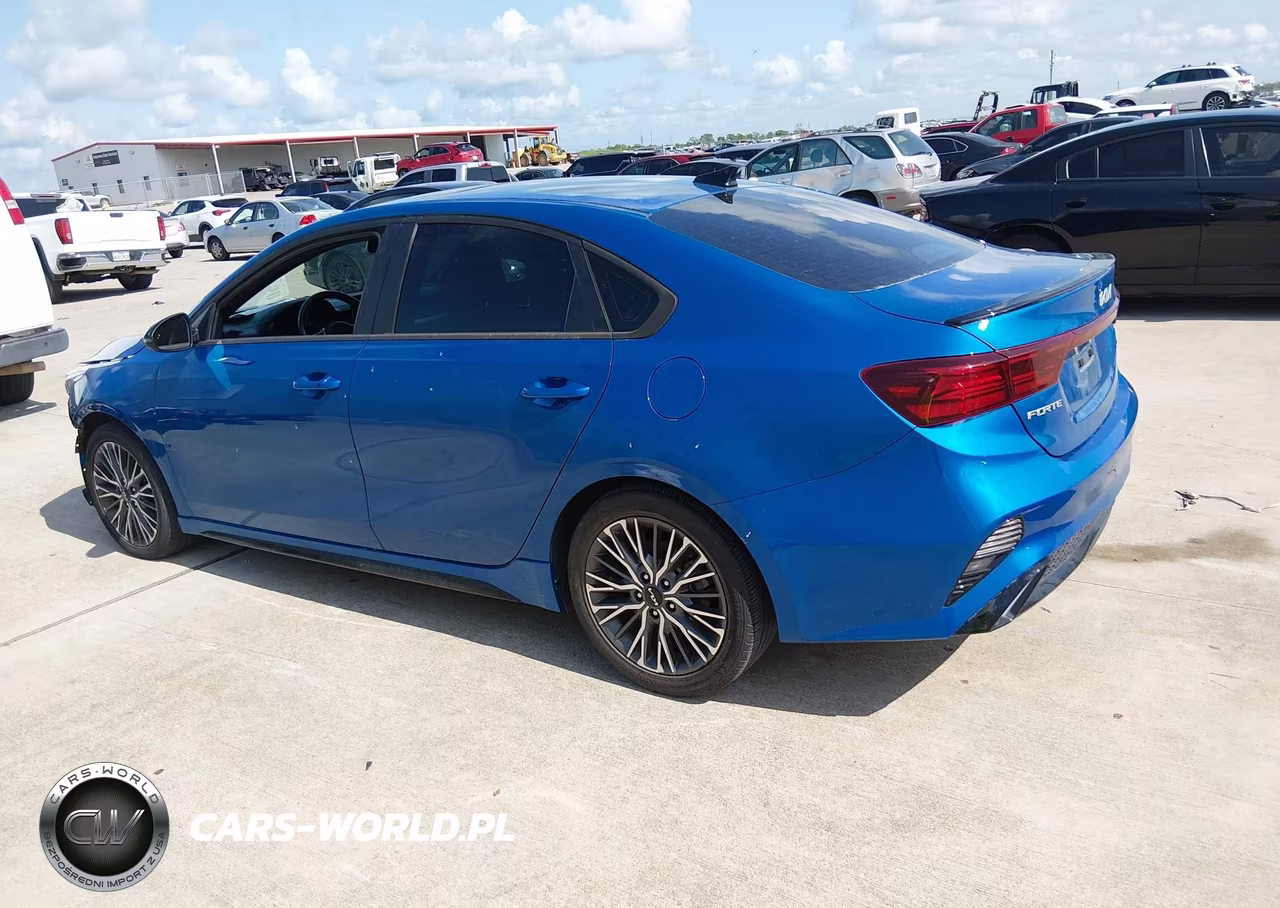 2023 Kia Forte Gt-Line VIN:3KPF54AD4PE528677 - 3