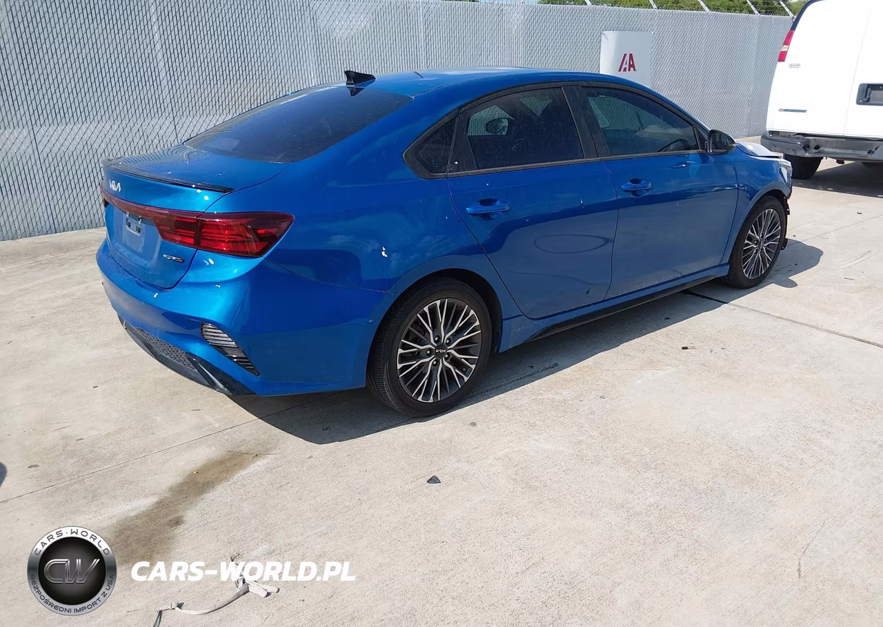 2023 Kia Forte Gt-Line VIN:3KPF54AD4PE528677 - 4