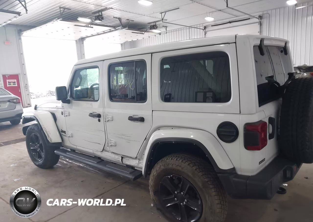 2022 Jeep Wrangler Unlimited Sahara Altitude 4X4 VIN:1C4HJXEG3NW112598 - 6