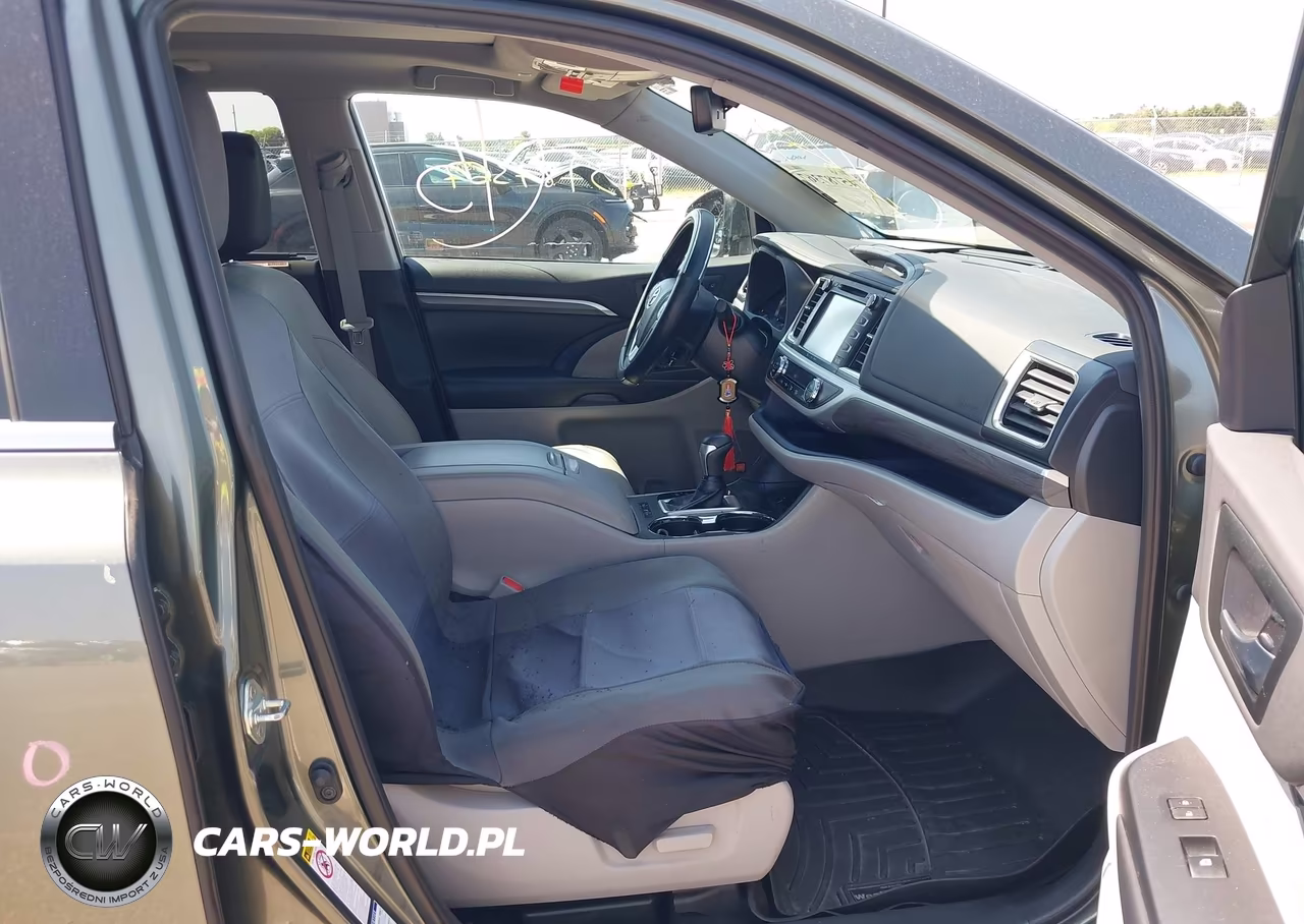 2019 Toyota Highlander Limited Platinum VIN:5TDDZRFH3KS987931 - 5