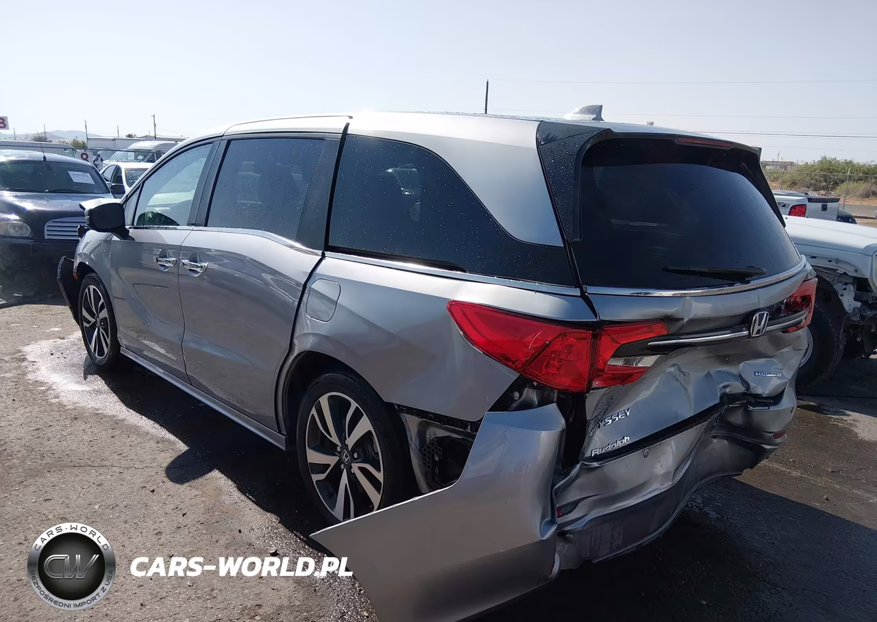 2024 Honda Odyssey Touring VIN:5FNRL6H88RB052857 - 3