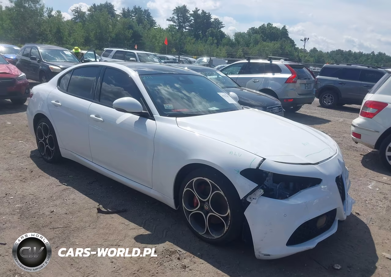 2020 Alfa Romeo Giulia Ti Sport Awd VIN:ZARFANBN7L7637708 - 1