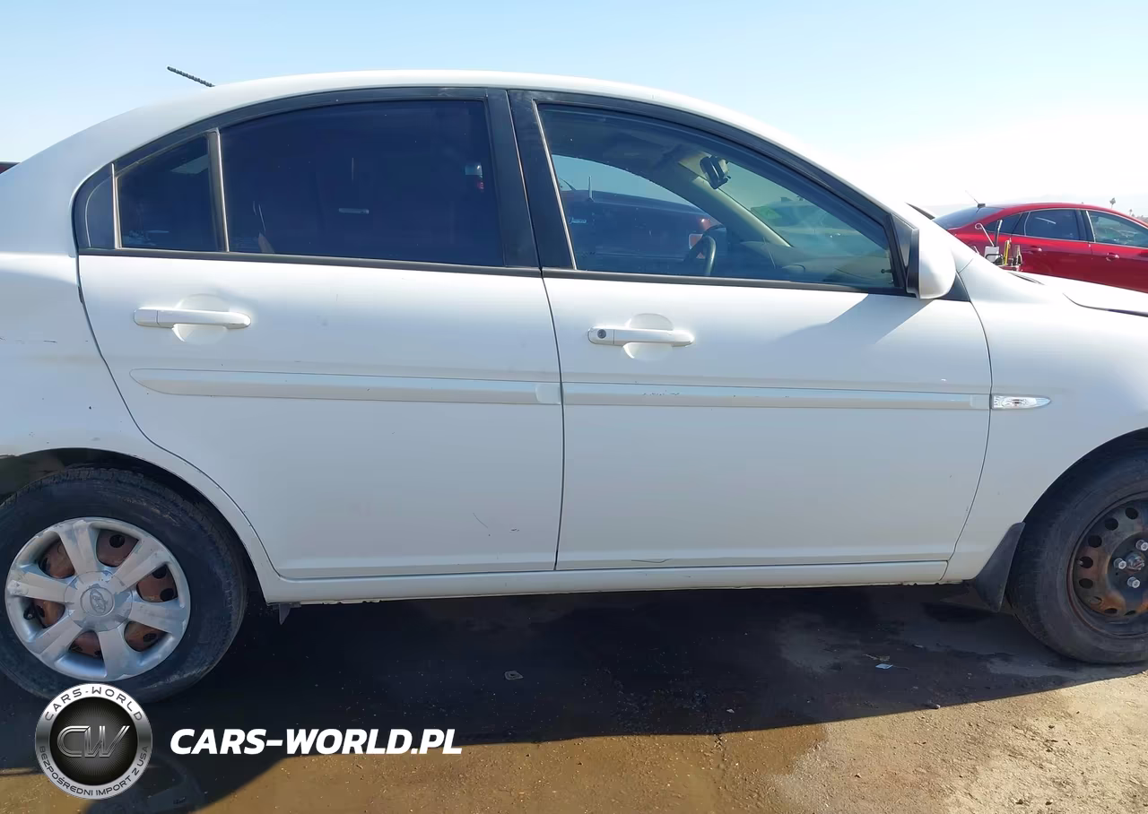 2007 Hyundai Accent Gls VIN:KMHCN46CX7U139042 - 14