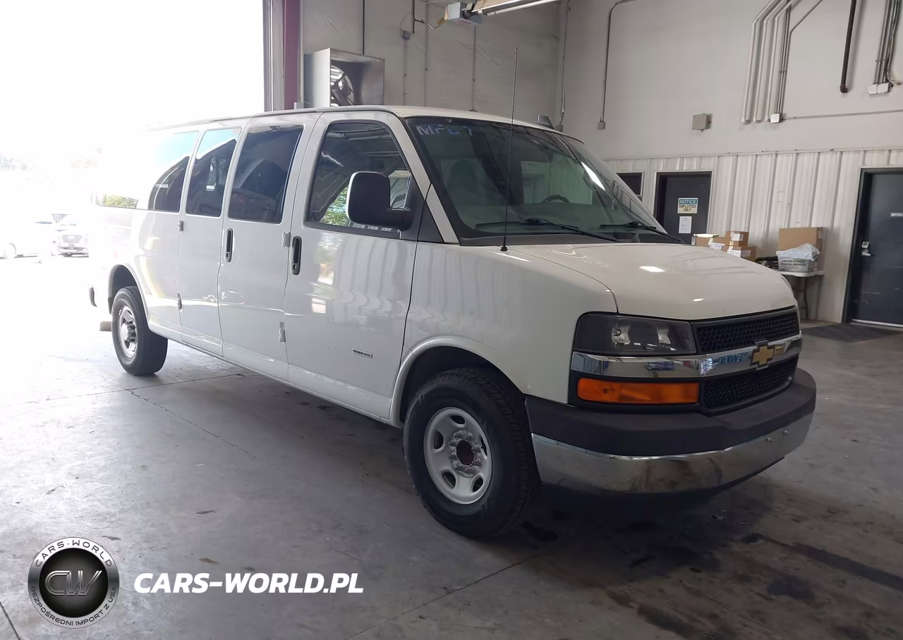 2017 Chevrolet Express 3500 Lt VIN:1GAZGPF16H1255083 - 1