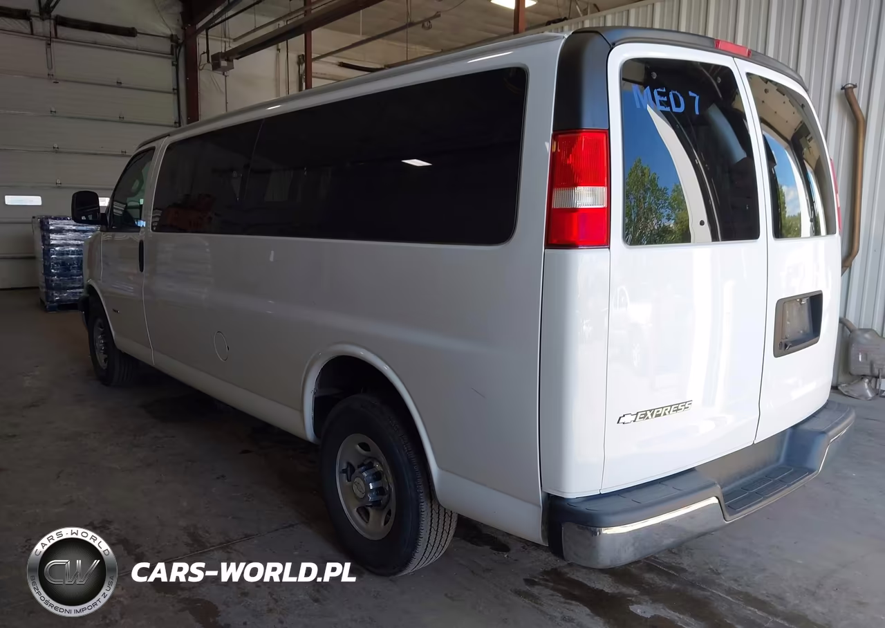 2017 Chevrolet Express 3500 Lt VIN:1GAZGPF16H1255083 - 3