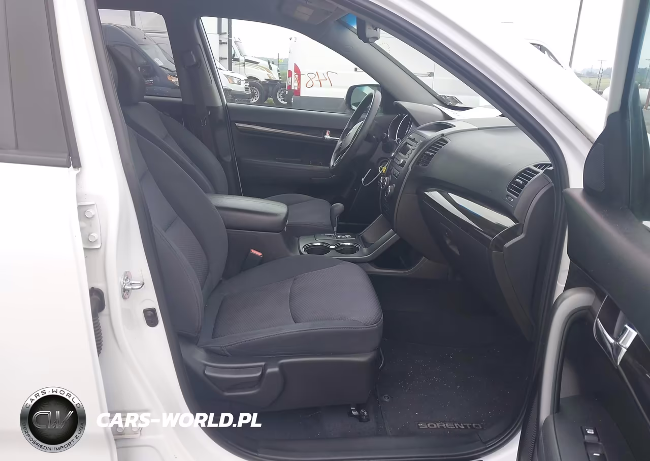 2011 Kia Sorento Lx VIN:5XYKT4A19BG131763 - 5