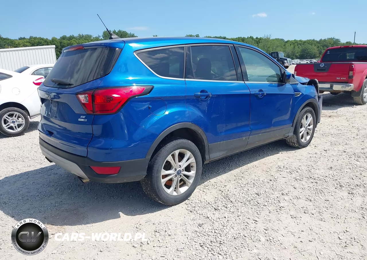 2019 Ford Escape Se VIN:1FMCU9GD6KUA33980 - 4