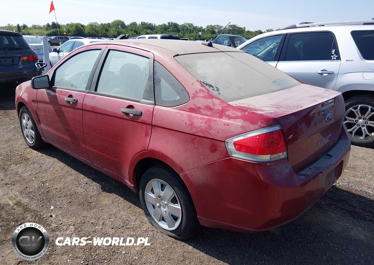 2010 Ford Focus S VIN:1FAHP3EN1AW261761 - 3