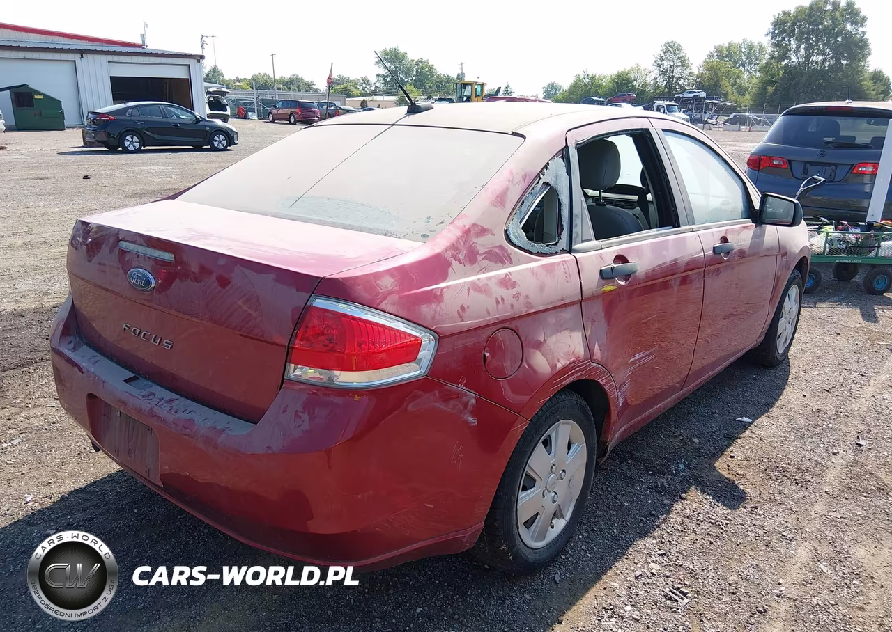 2010 Ford Focus S VIN:1FAHP3EN1AW261761 - 4