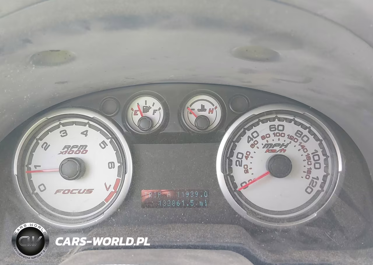 2010 Ford Focus S VIN:1FAHP3EN1AW261761 - 7