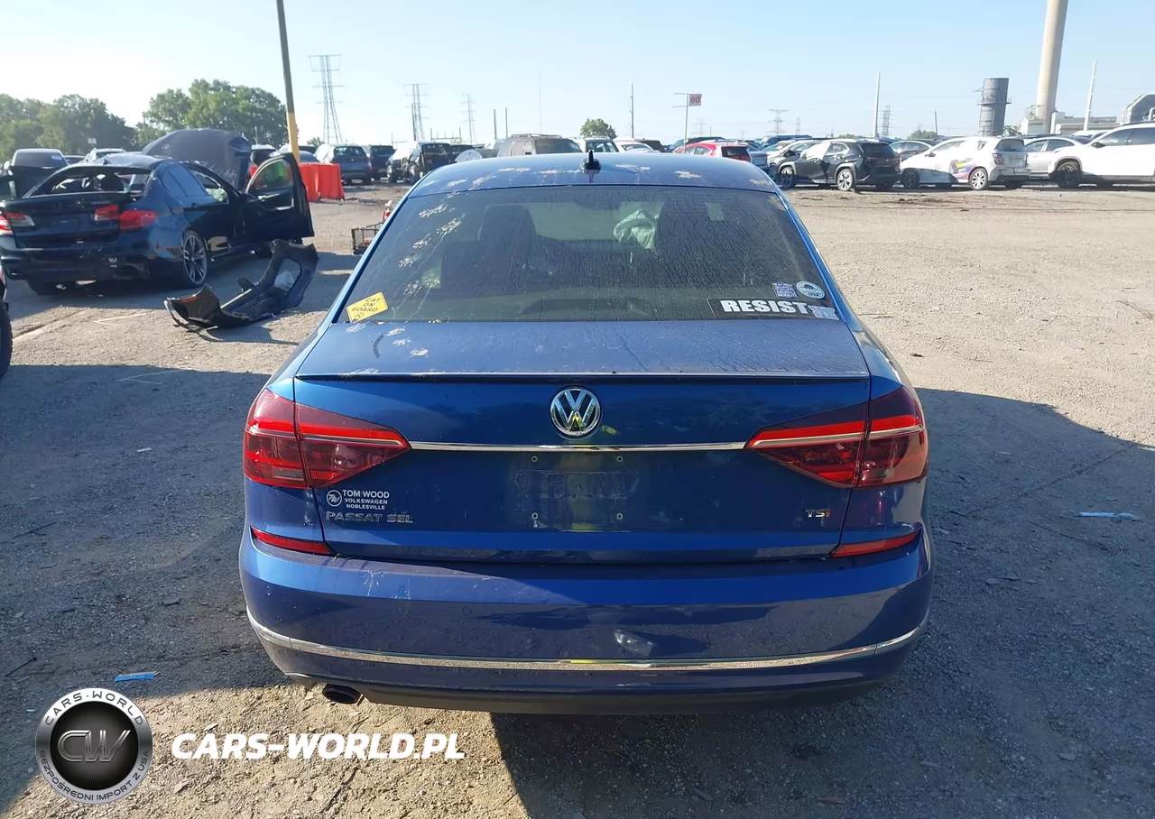 2017 Volkswagen Passat 1.8T Sel Premium VIN:1VWCT7A37HC054988 - 16