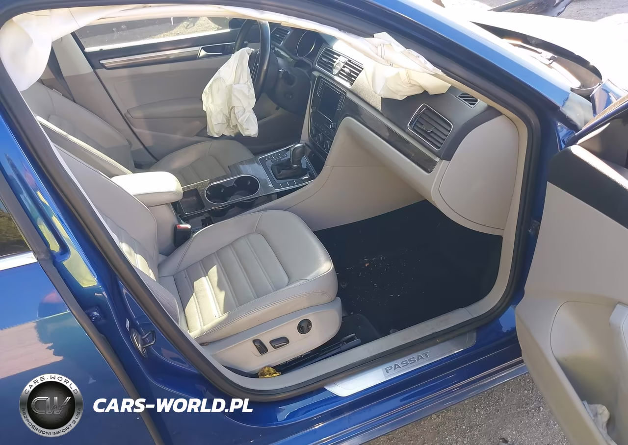 2017 Volkswagen Passat 1.8T Sel Premium VIN:1VWCT7A37HC054988 - 5