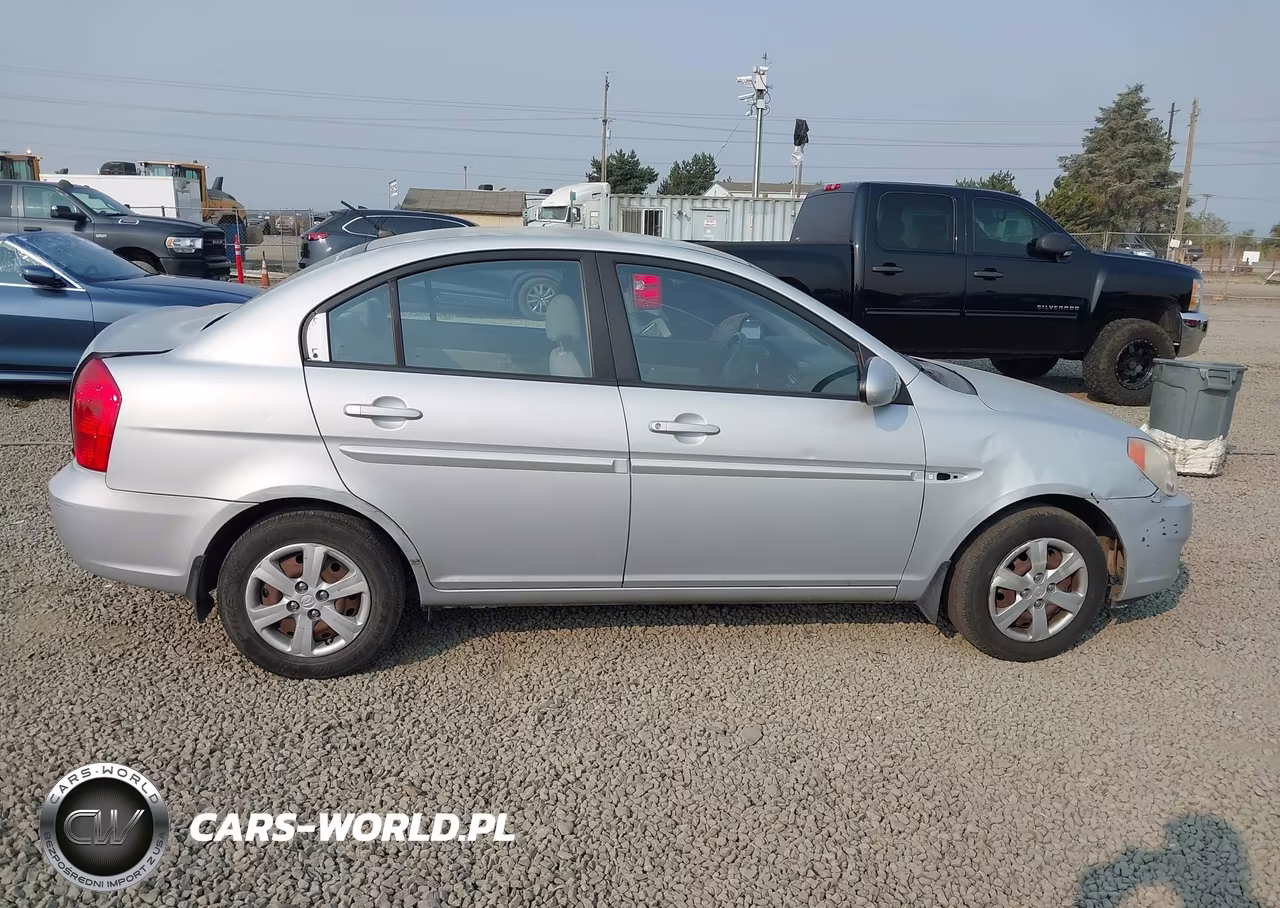 2008 Hyundai Accent Gls VIN:KMHCN46CX8U212122 - 13