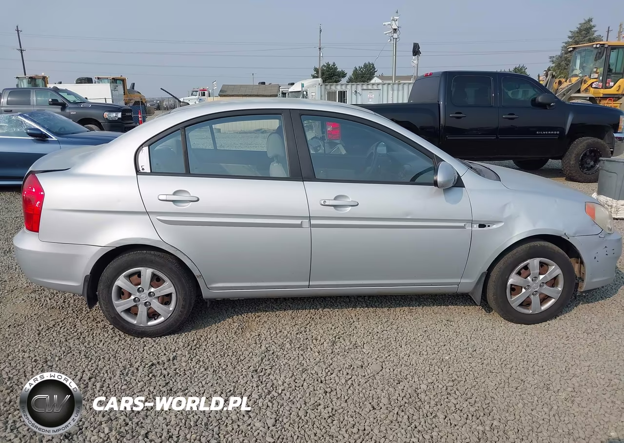 2008 Hyundai Accent Gls VIN:KMHCN46CX8U212122 - 17