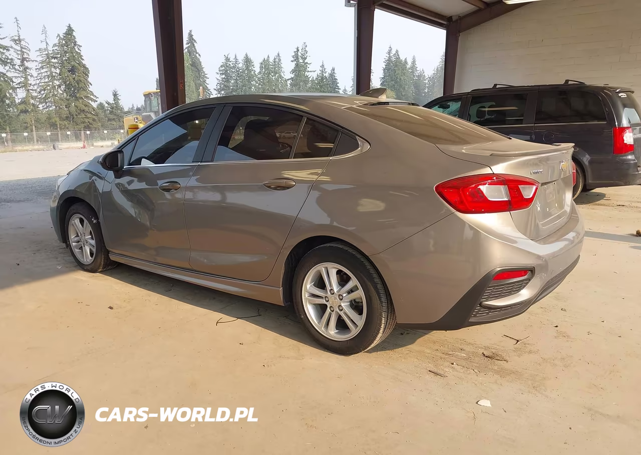 2018 Chevrolet Cruze Lt Auto VIN:1G1BE5SMXJ7224238 - 3