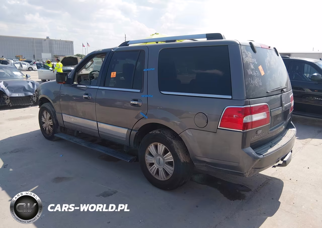2010 Lincoln Navigator VIN:5LMJJ2H55AEJ00671 - 3