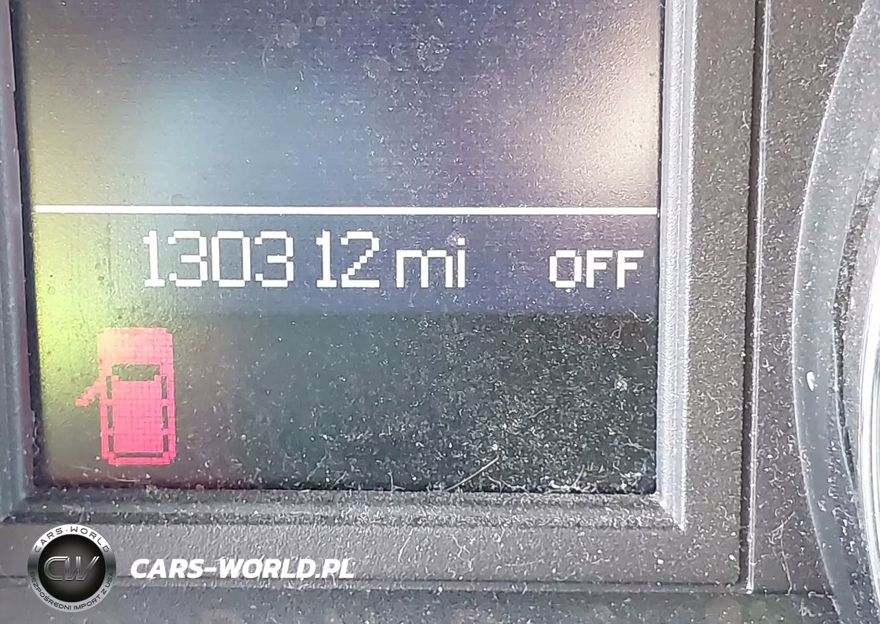 2015 Chrysler Town & Country Touring-L VIN:2C4RC1CGXFR753904 - 15
