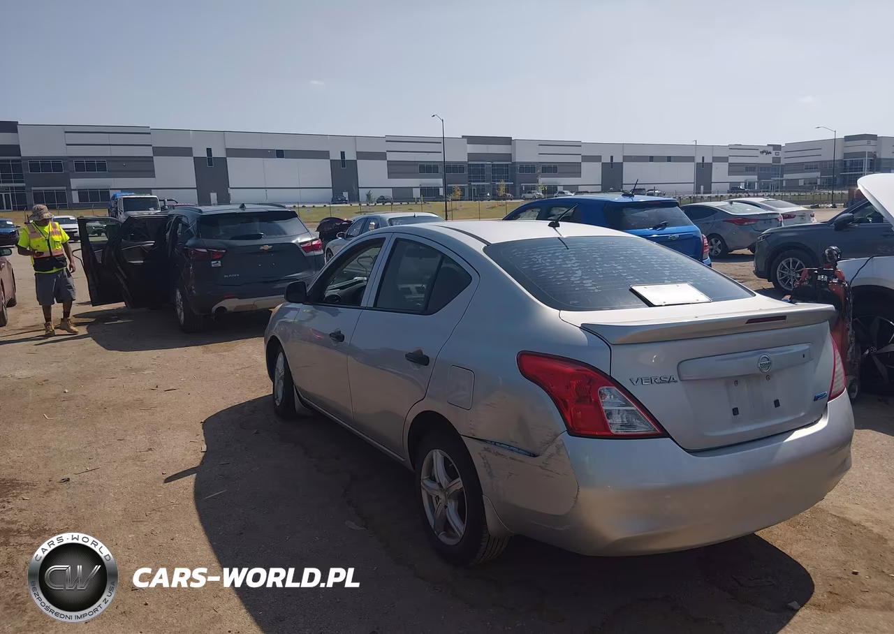 2014 Nissan Versa 1.6 S+ VIN:3N1CN7AP4EL804043 - 3
