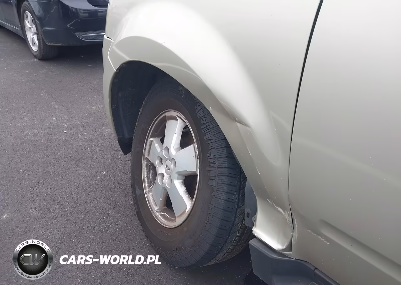 2011 Ford Escape Xlt VIN:1FMCU0D77BKA82904 - 12