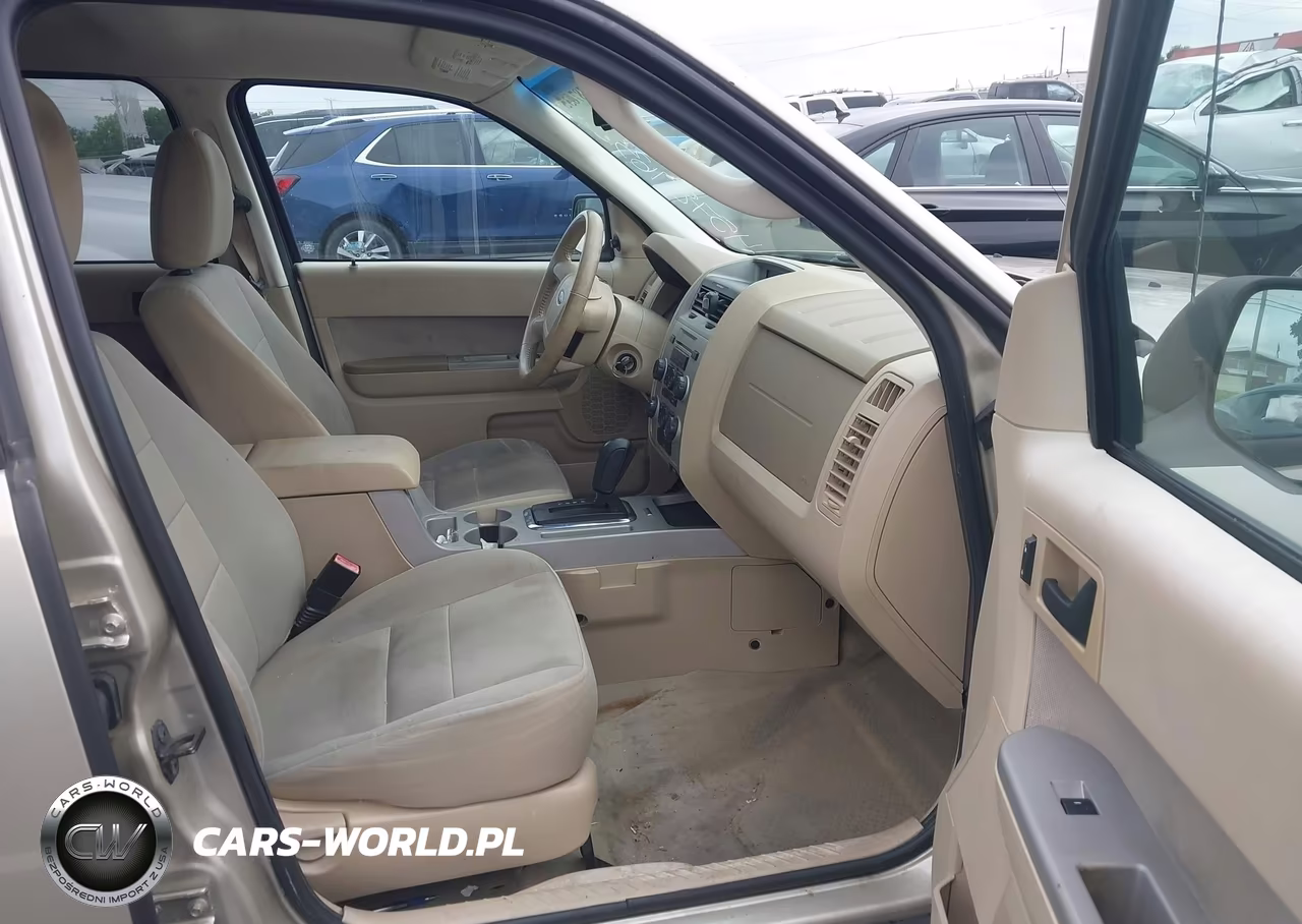 2011 Ford Escape Xlt VIN:1FMCU0D77BKA82904 - 5