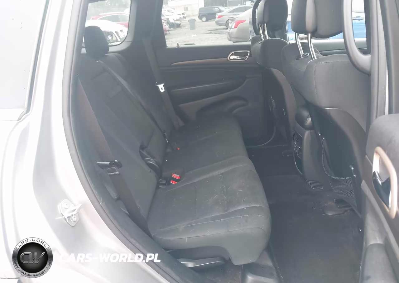 2016 Jeep Grand Cherokee Laredo VIN:1C4RJEAG1GC382786 - 8
