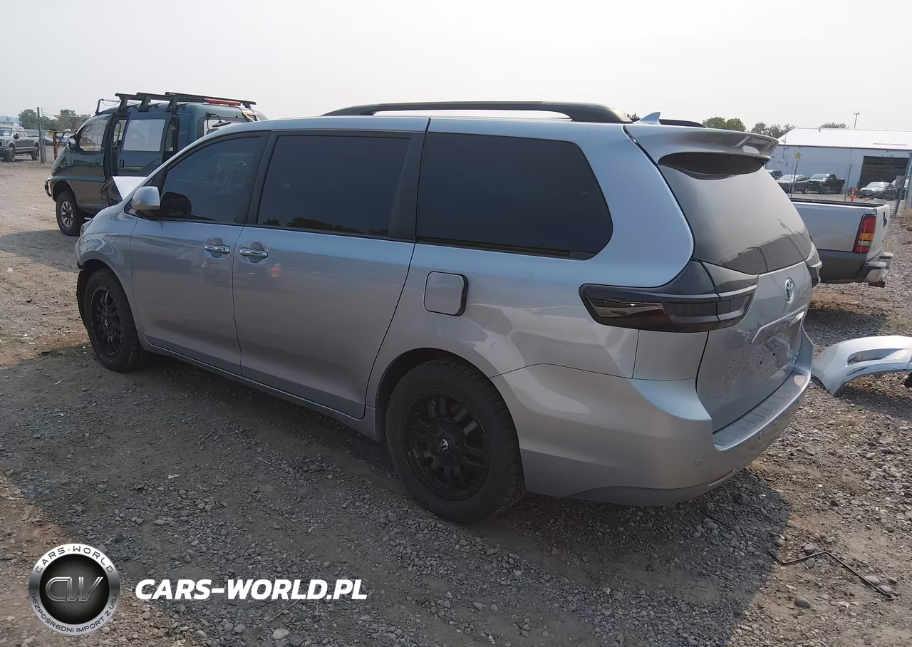 2011 Toyota Sienna Xle VIN:5TDDK3DC0BS011713 - 3