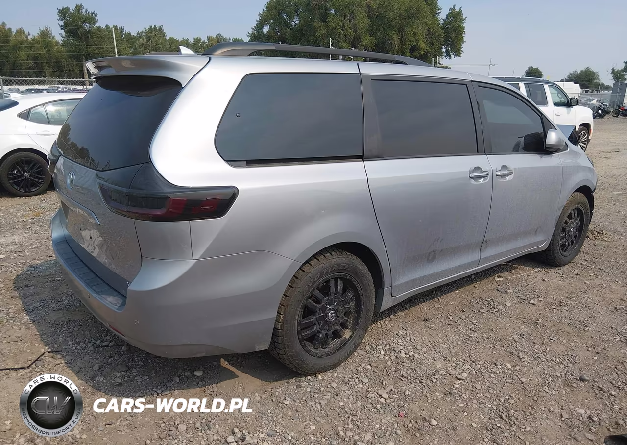 2011 Toyota Sienna Xle VIN:5TDDK3DC0BS011713 - 4
