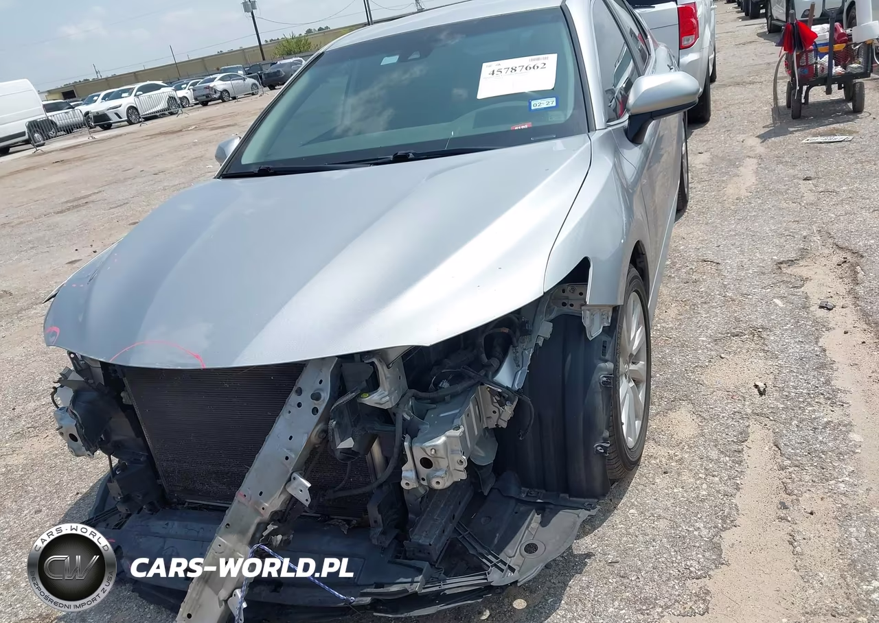 2019 Toyota Camry Le VIN:4T1B11HK2KU206624 - 12