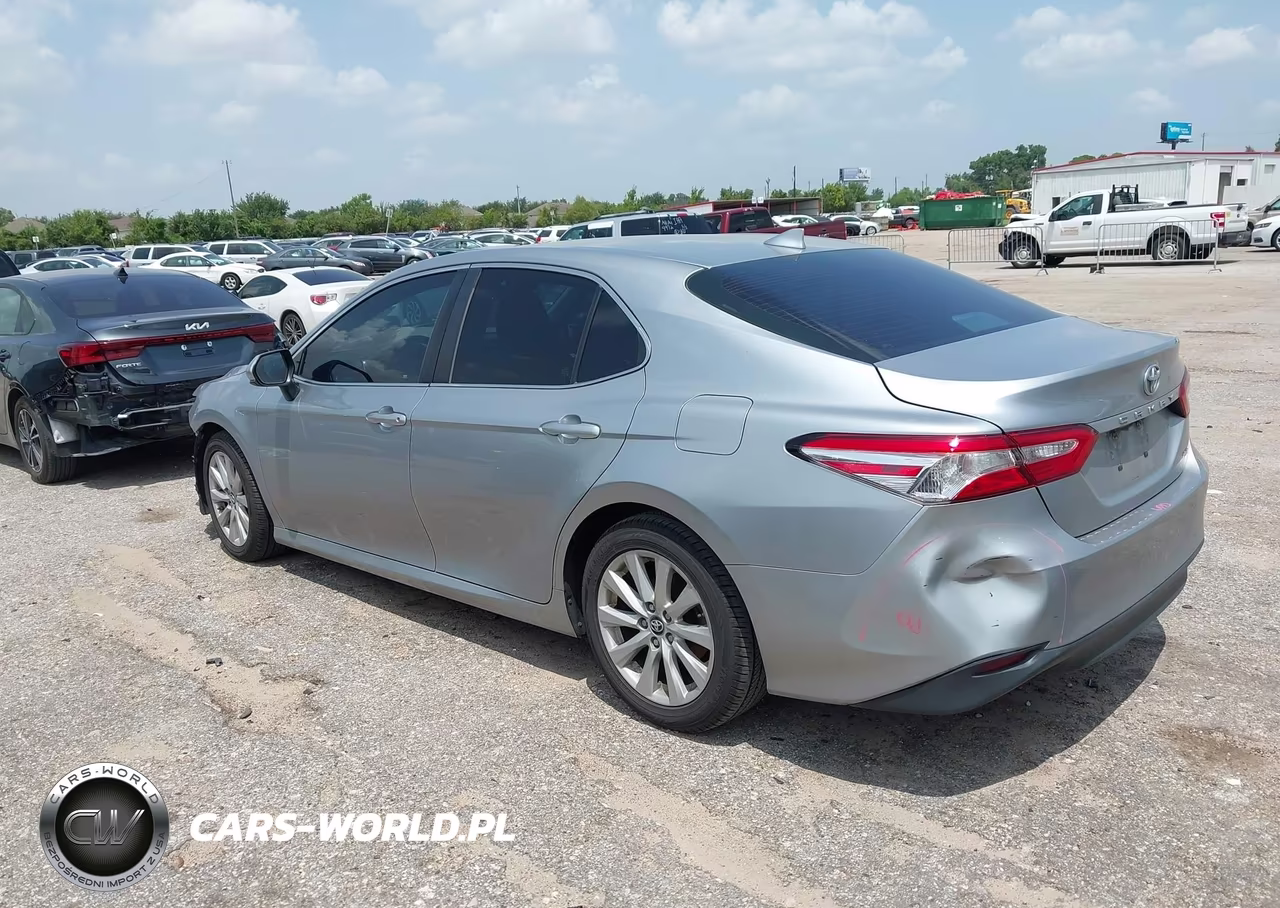 2019 Toyota Camry Le VIN:4T1B11HK2KU206624 - 3