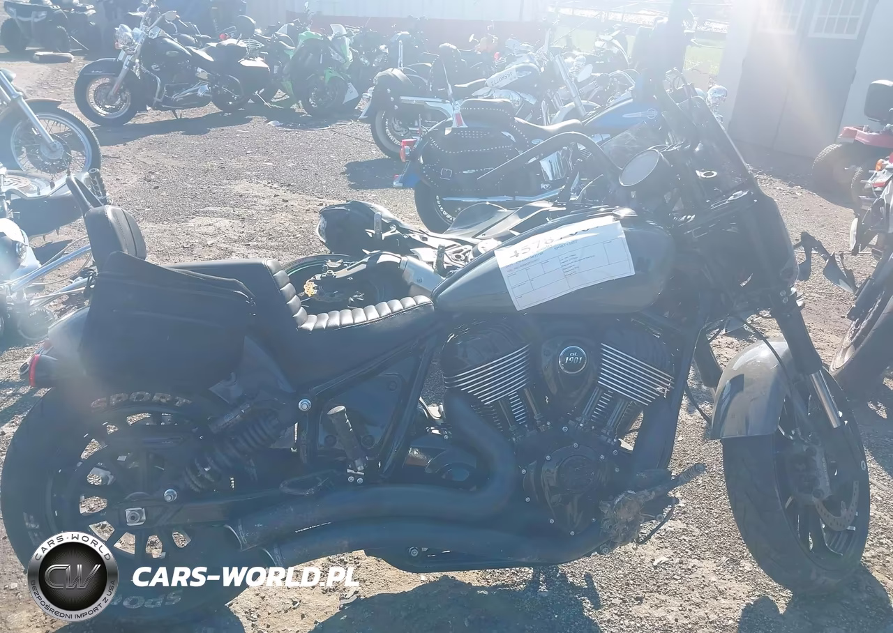 2023 Indian Motorcycle Co. Sport Chief VIN:56KDSDBH2P3010053 - 13