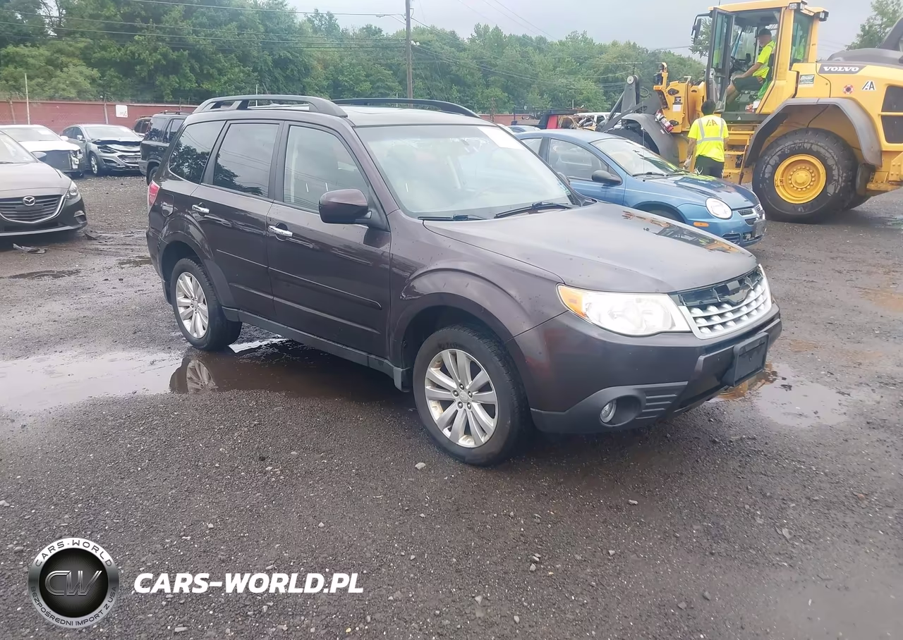 2013 Subaru Forester 2.5X Premium – zdjęcie 1 z 11