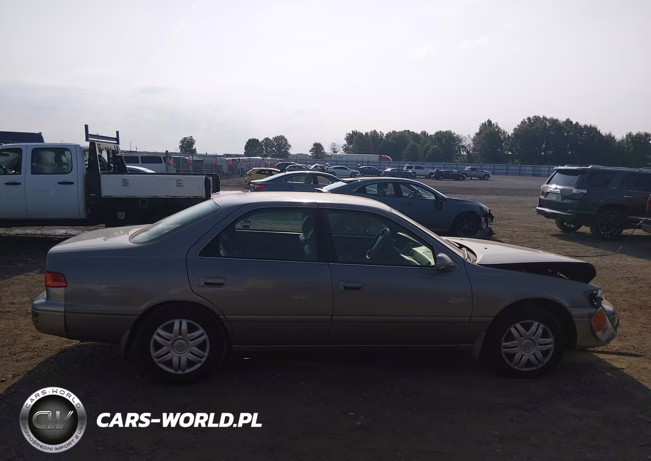 2001 Toyota Camry Le VIN:4T1BG22K11U104789 - 13