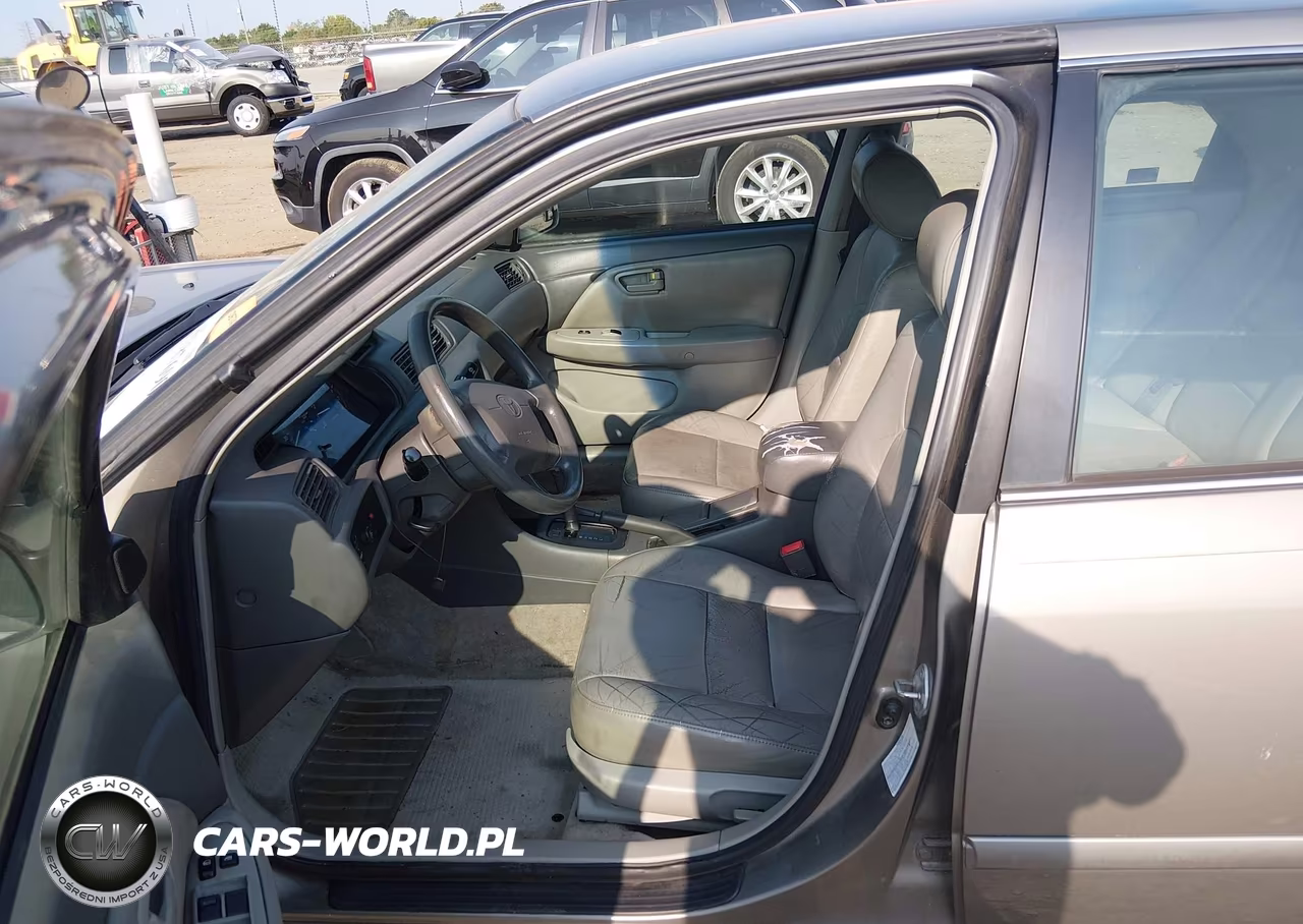 2001 Toyota Camry Le VIN:4T1BG22K11U104789 - 17