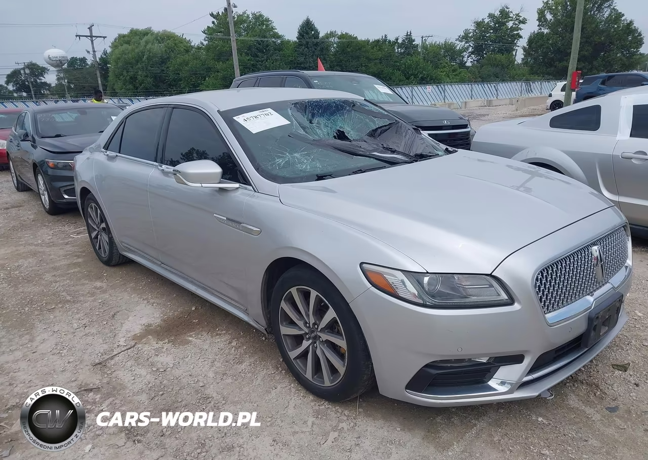 2017 Lincoln Continental Premiere