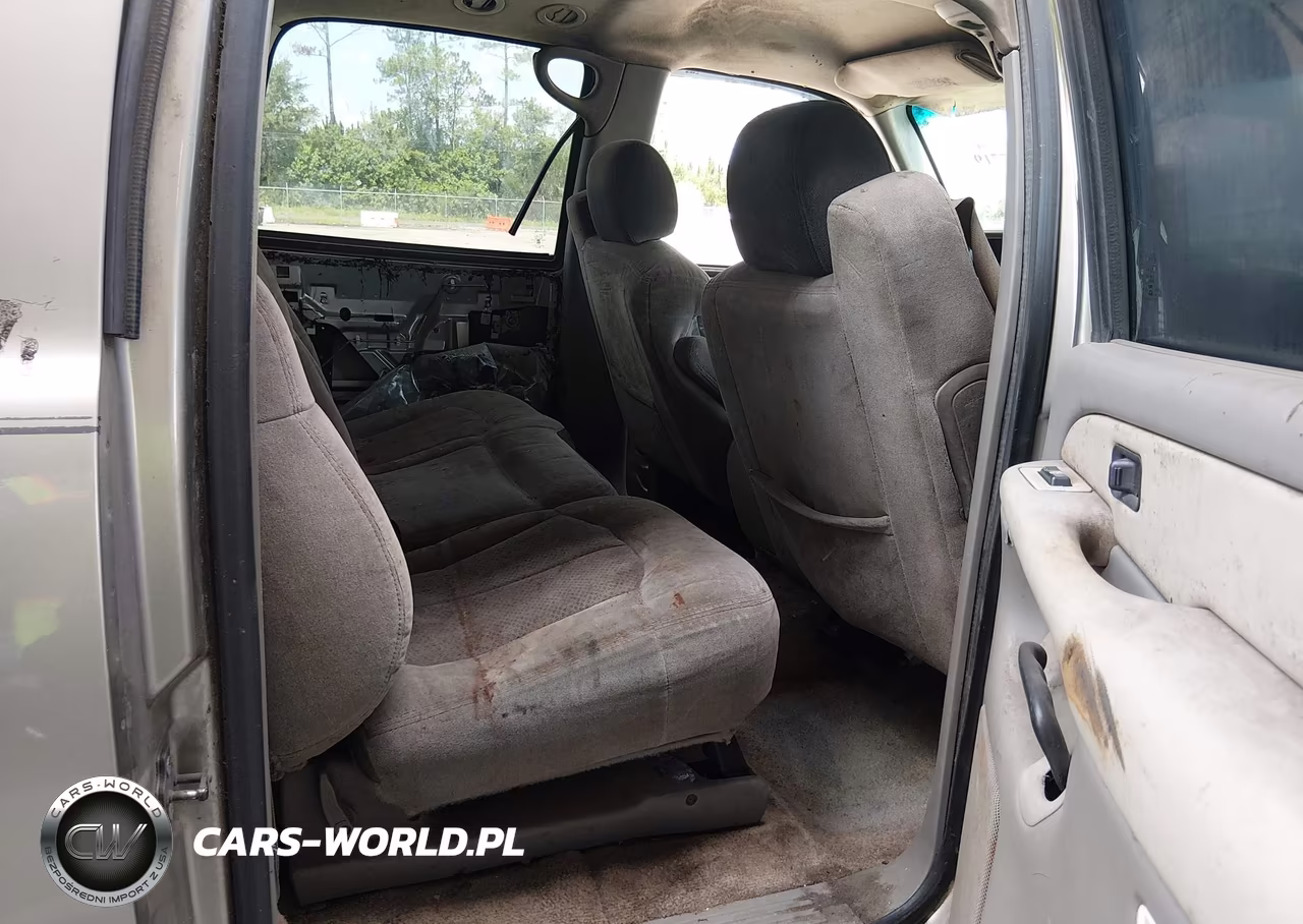 2000 Chevrolet Suburban 1500 Ls VIN:3GNEC16T1YG109506 - 8
