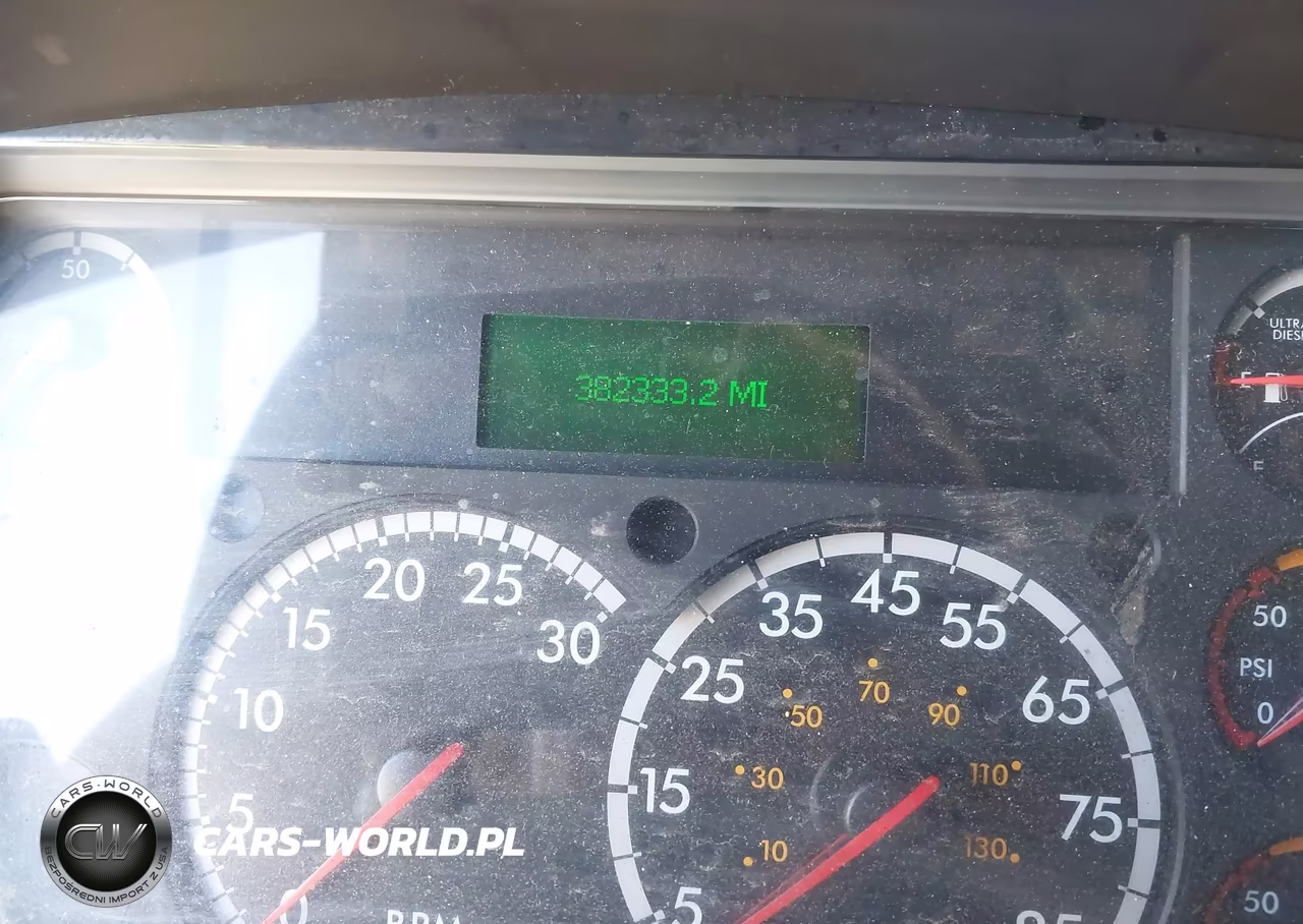 2017 Freightliner M2 106 VIN:1FVHCYCY3HHJB0998 - 5