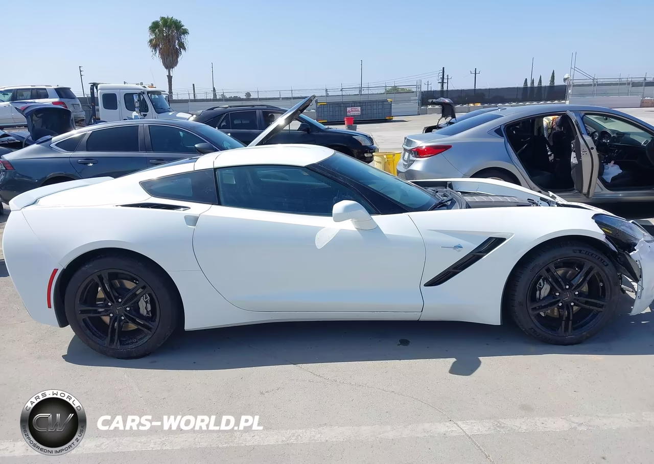 2016 Chevrolet Corvette Stingray VIN:1G1YB2D72G5125877 - 14