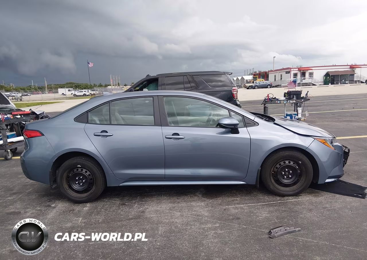 2025 Toyota Corolla Le VIN:5YFB4MDE1SP318373 - 13